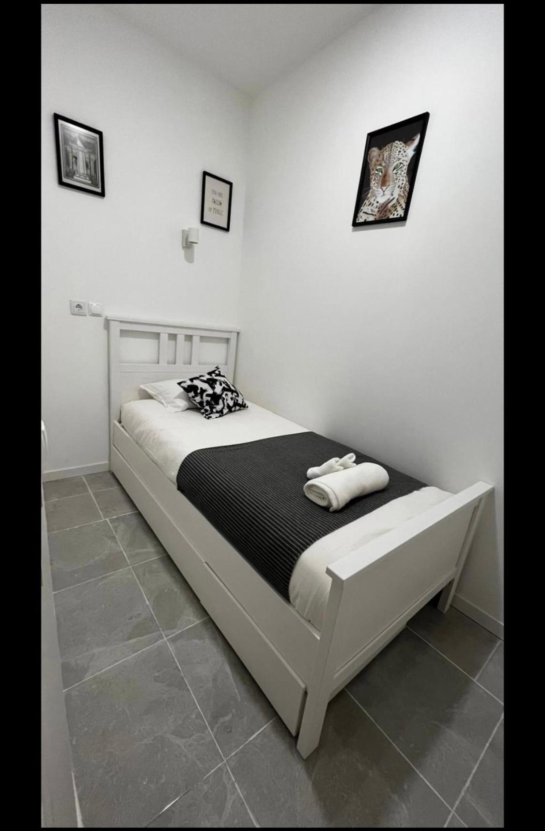 Apartamento Conde Do Redondo Lisbon Exterior photo